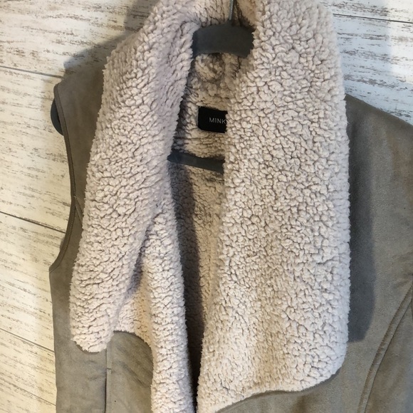 MinkPink Jacket Vest | SIZE M/L - Picture 5 of 6